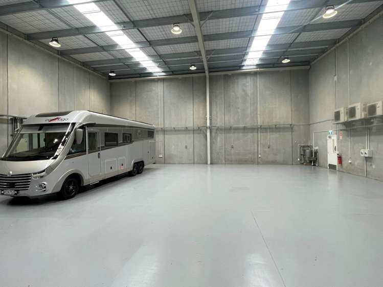 Unit 12/22 Highgate Parkway Silverdale_3