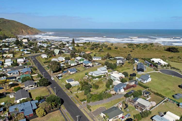 16 Westside Road Port Waikato_19