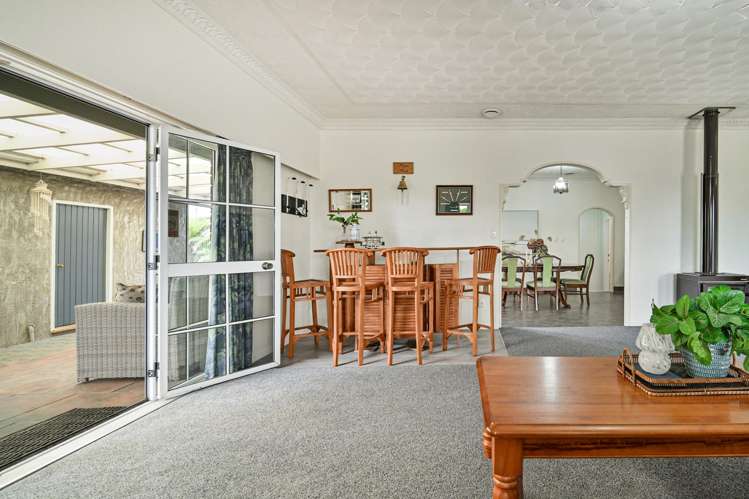 910 Collinge Road Mayfair_10