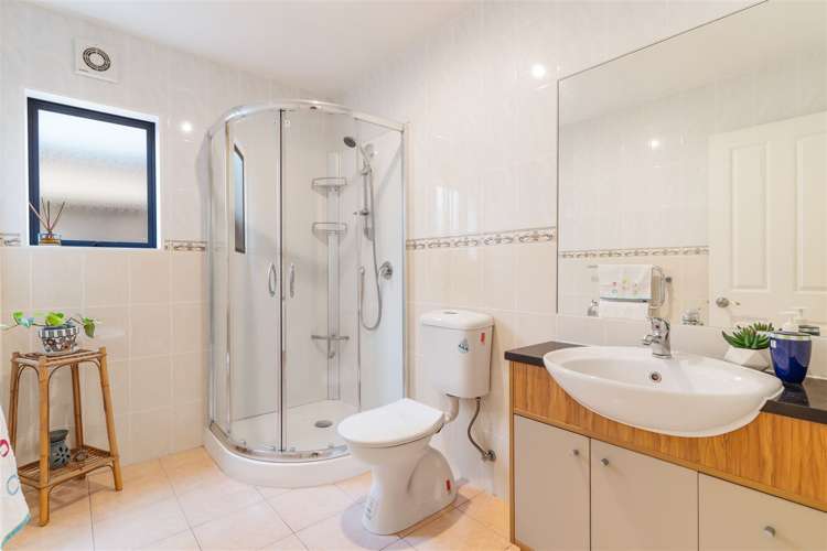 1a Simmental Crescent Somerville_30