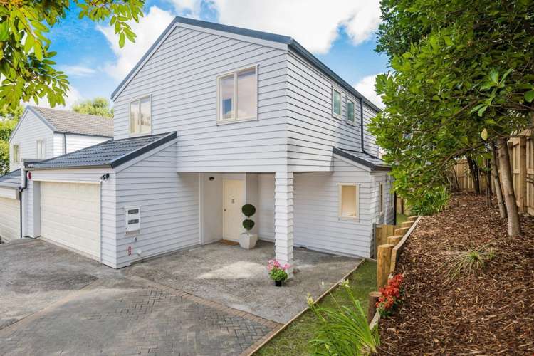 2/24 Fields Parade Oteha_0