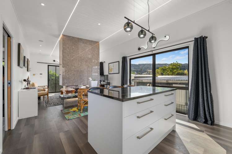 4a Seaview Crescent Picton_13