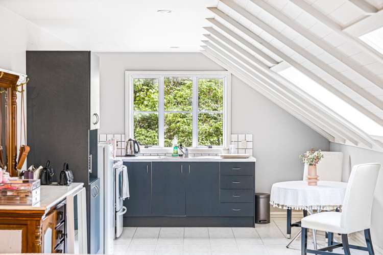 233 Paremoremo Road Lucas Heights_11