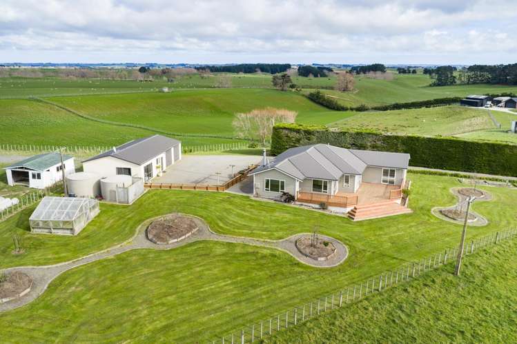 225 Makara Road Halcombe_1