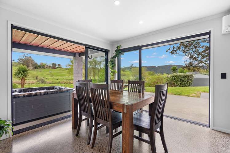 16 Moorey Lane Otaika_6