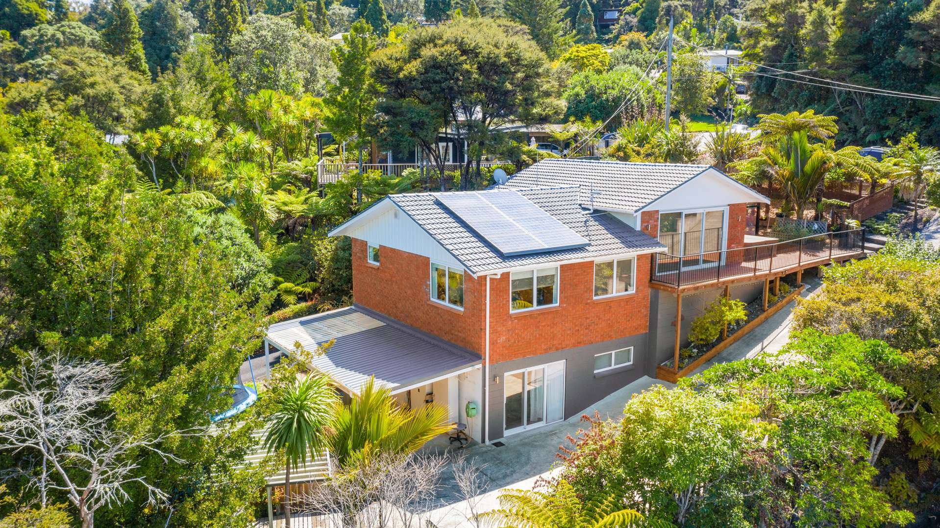 9 Lancewood Avenue Titirangi_0