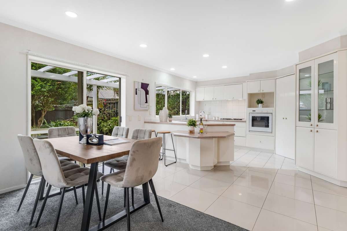 2/14 Casabella Court_2