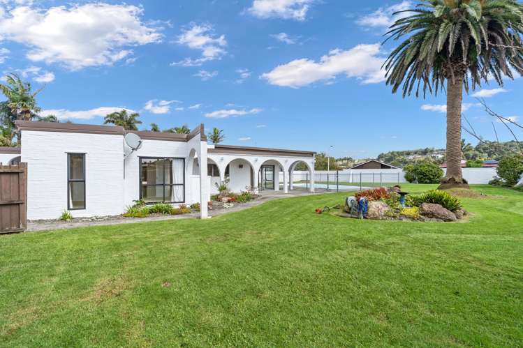 9 Windsor Avenue Te Kamo_2