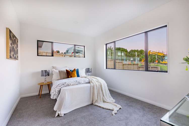 2 Celestial Crescent Orewa_14