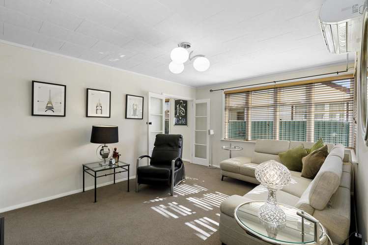 49 Chapman Crescent Naenae_10