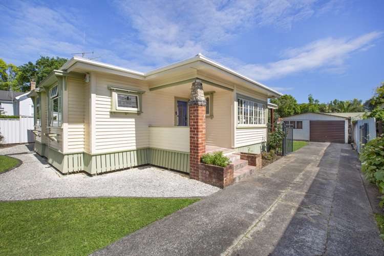 37 Naylor Street Hamilton East_23