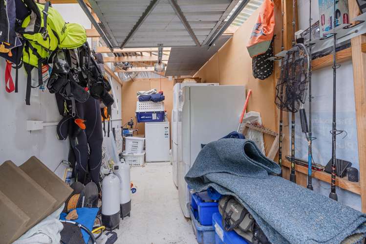 17 Cemetery Road Kuaotunu_23