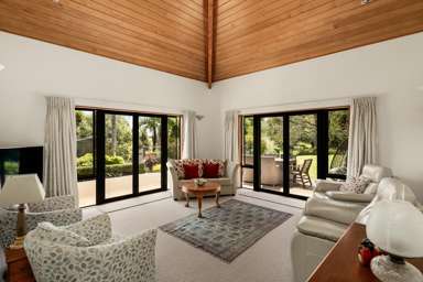 42 Walker Road West_2