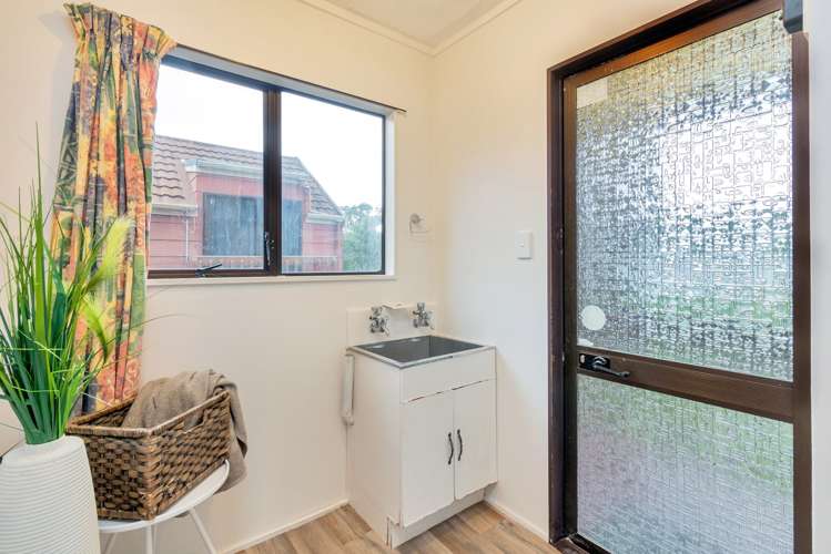 1/8 Woodhams Street Beach Haven_7