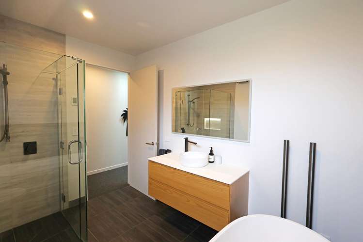 25 Richfield Drive Waikiwi_28