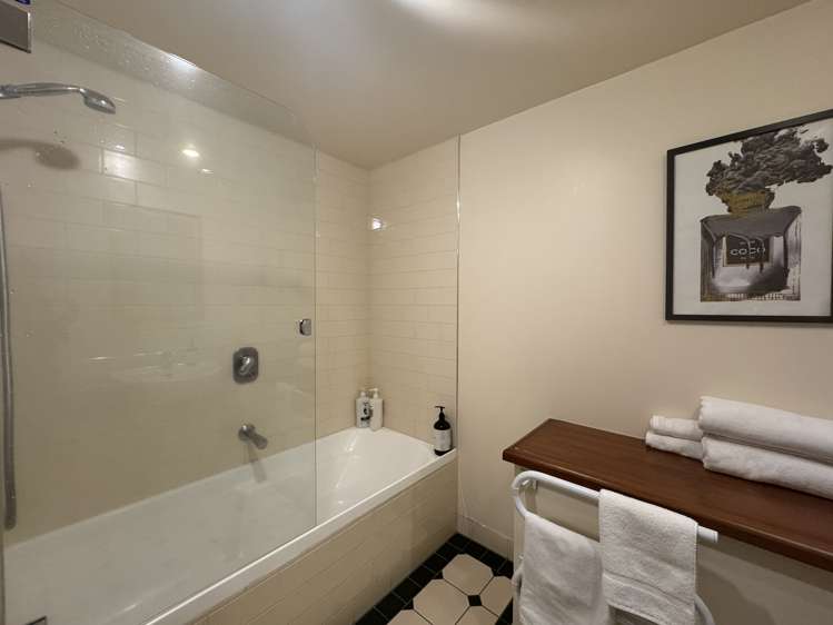 14/28 Cathedral Square_5