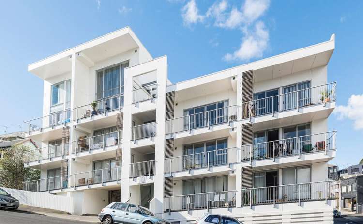 212/10 Flower Street Eden Terrace_10