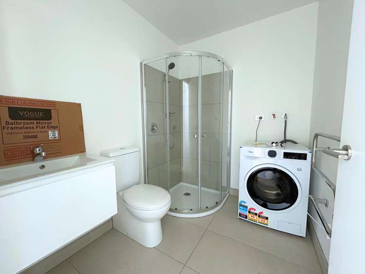 10 & 12 Humphreys Place Mangere_16