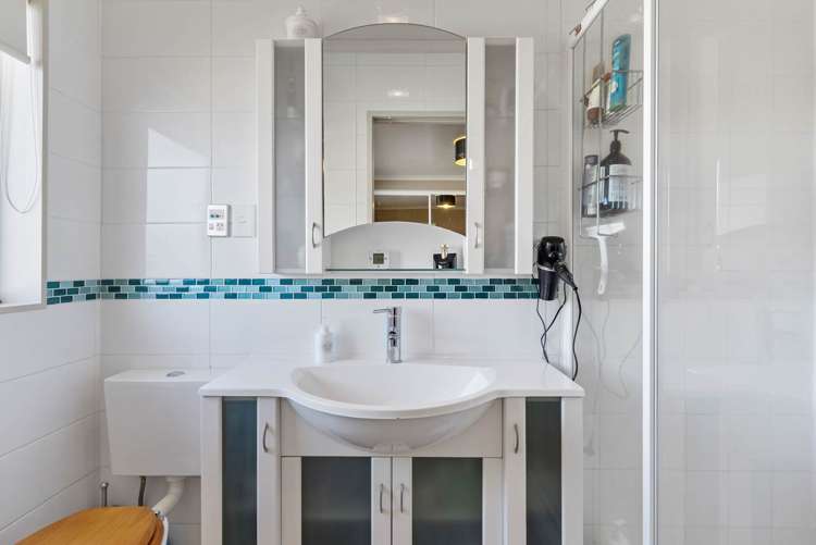 36 Settlers Cove Manurewa_23