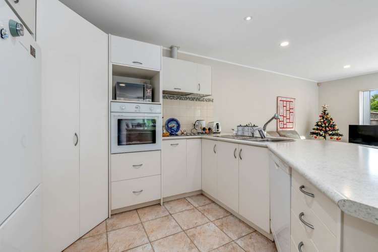 10 Palmgreen Court Stanmore Bay_6