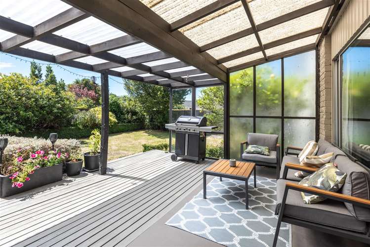 9 Woodstock Place Russley_11