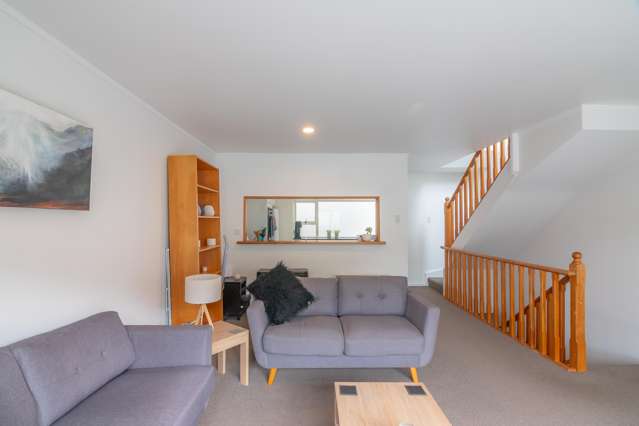 8/2 Mcfarlane Street Mount Victoria_1