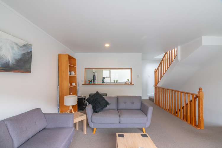 8/2 Mcfarlane Street Mount Victoria_1