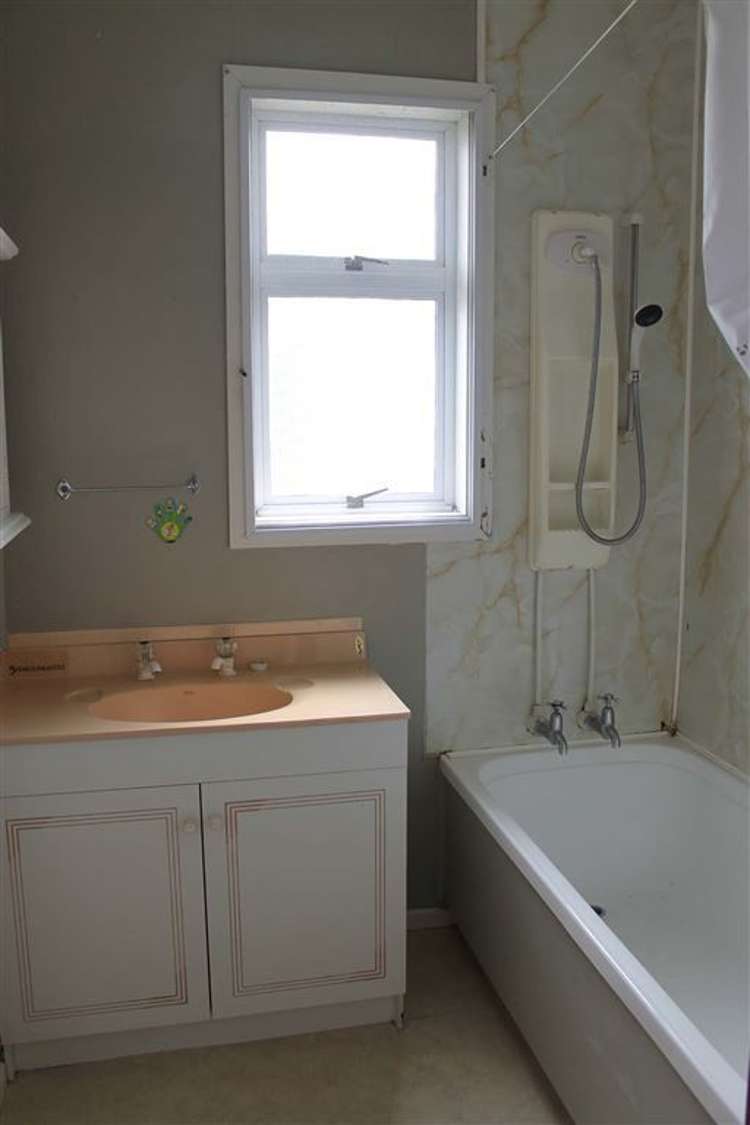 3 Churchill Avenue Te Aroha_16