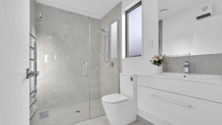 2/206 Racecourse Road Sockburn_9