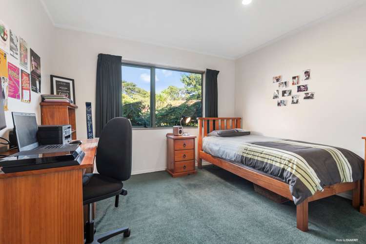 51 Staincross Street Green Bay_13