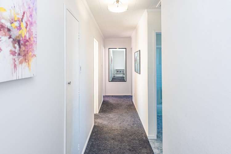 7 Exeter Crescent Springvale_12