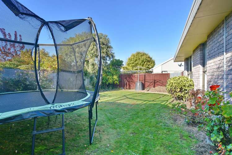32 Millstream Drive Lincoln_21