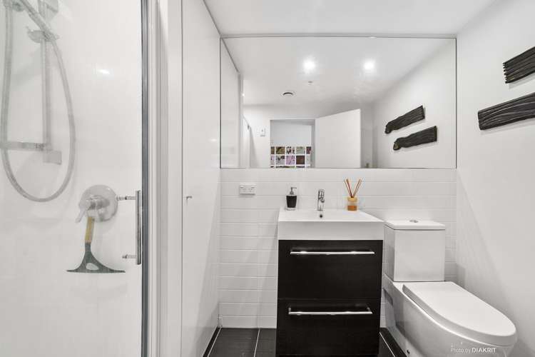 4a/21 Rugby Street Mount Cook_5