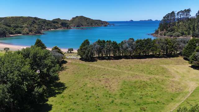 1031 Mahinepua Road - Woolshed Flats Mahinepua Peninsula_2