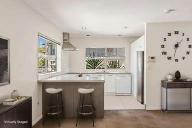 2/49 Lysander Crescent_2