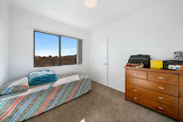 2/415 Roscommon Road Clendon Park_4