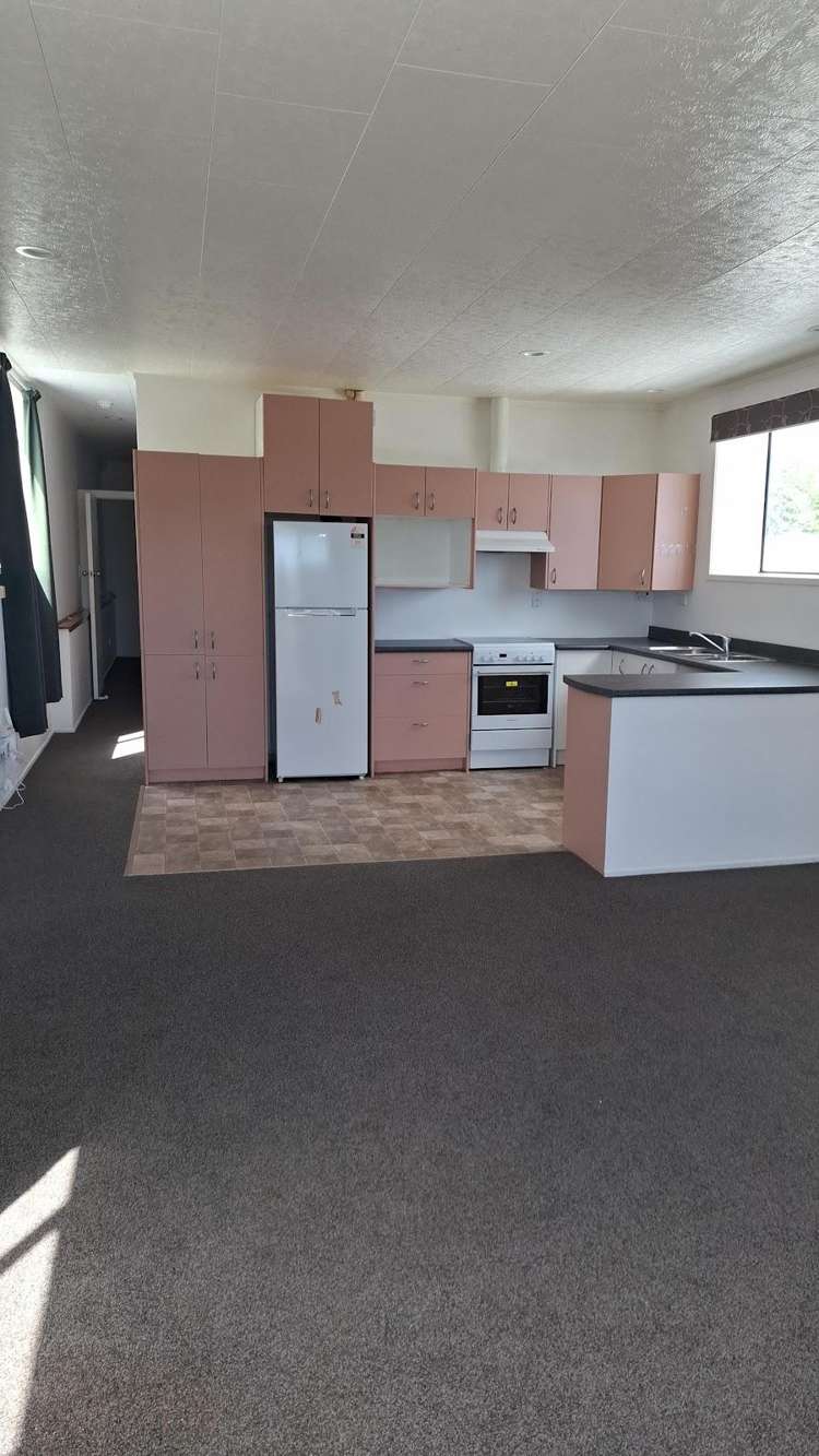 56 Commercial Road Helensville_15