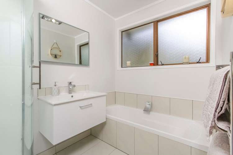 37 Adam Sunde Place Glen Eden_12