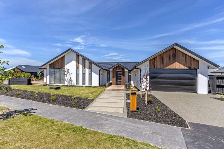 15 Gisele Crescent_0