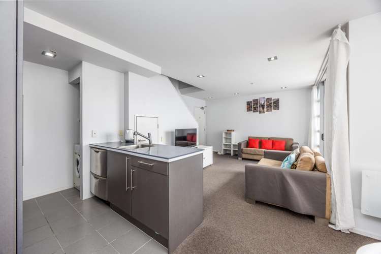 7C/11A City Road Auckland Central_5