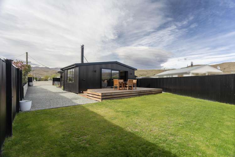 32 Tasman Road Otematata_26