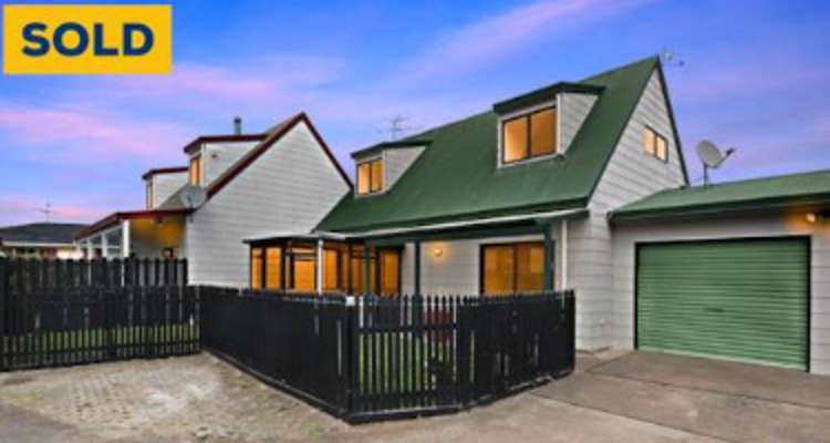 2/27 Buckingham Crescent_0