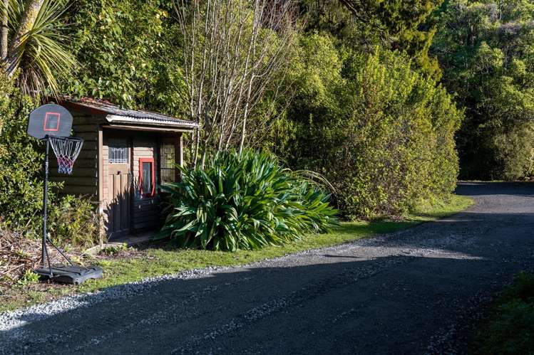 46 Awarua Road Otatara_26