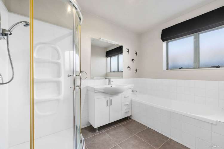 51 The Grove Red Beach_10