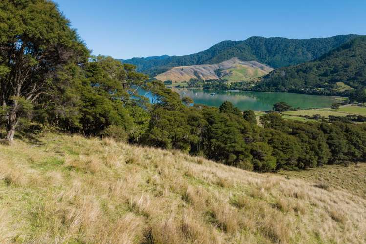 5552 Kenepuru Road Waitaria Bay_16