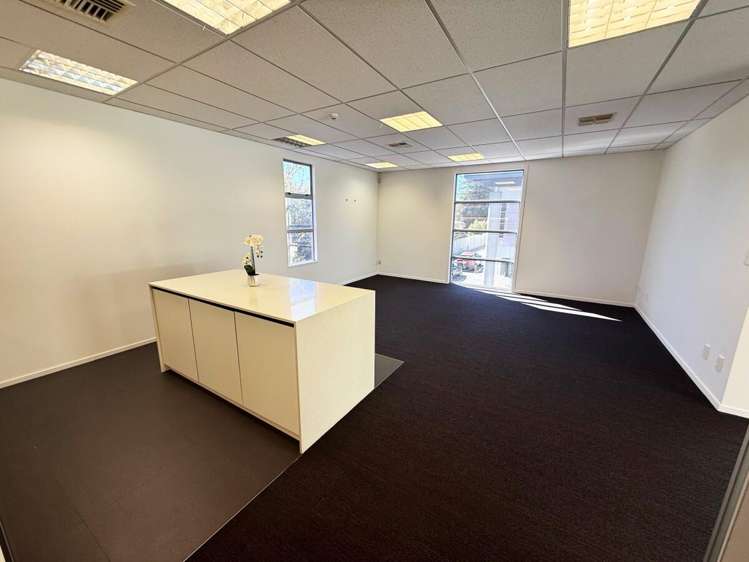 15B Leslie Hills Drive City Centre_15