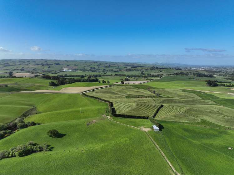 Pinnacle Road Gore Surrounds_3