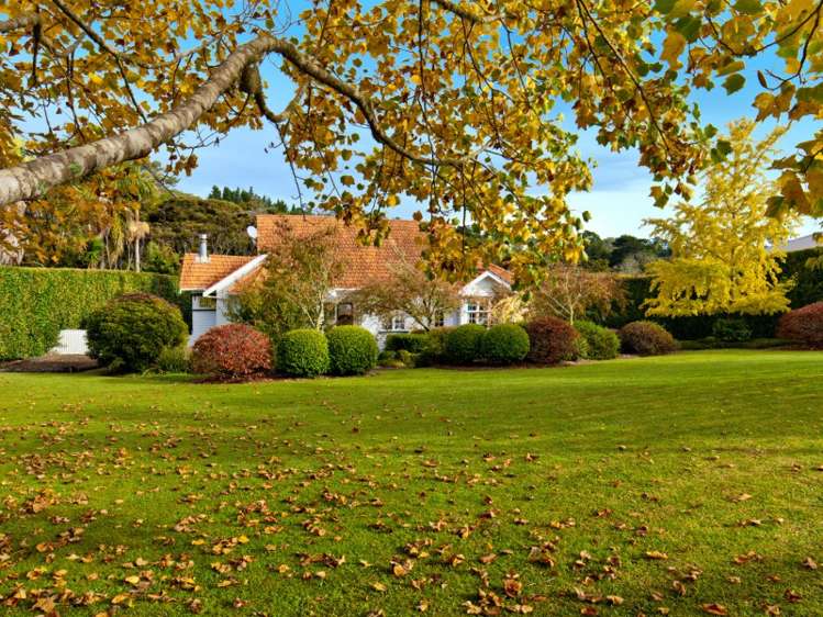 27 Bernard Magnus Lane Greenhithe_1