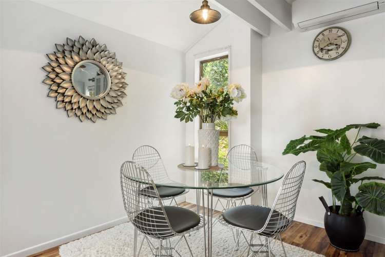 2/1 Mulberry Place Glenfield_5