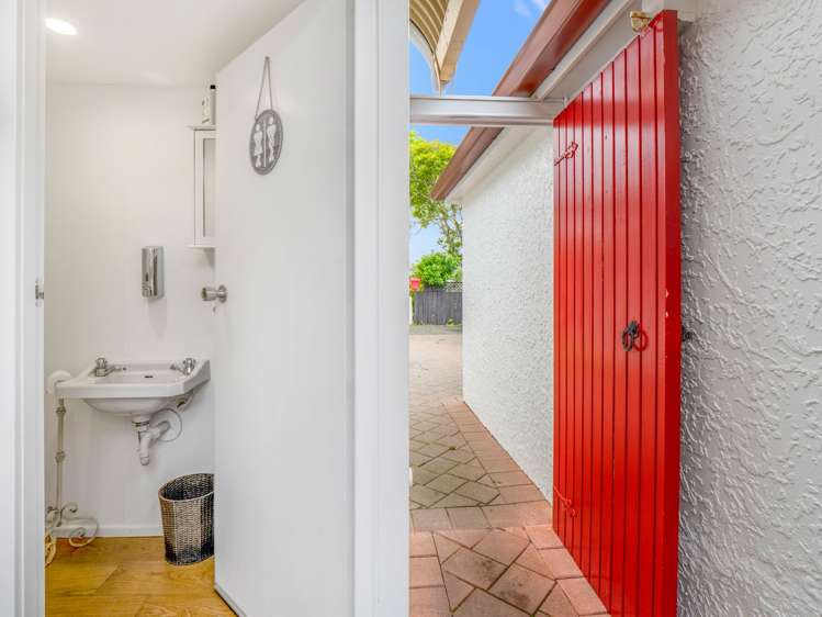 31 Brassey Road Saint Johns Hill_34
